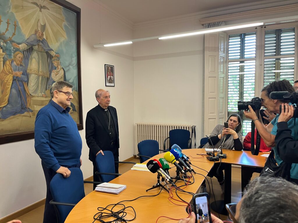 Roda de premsa del Bisbe emèrit Salvador Giménez per acomiadar-se i presentar el nou Bisbe.